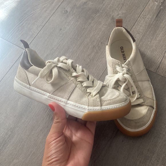Boy's Old Navy Shoes - Picture 2 of 5